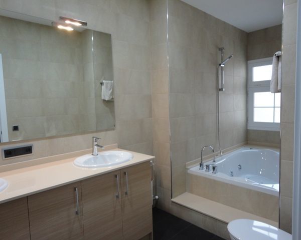 Apartamentos Alos Barcellona Esterno foto